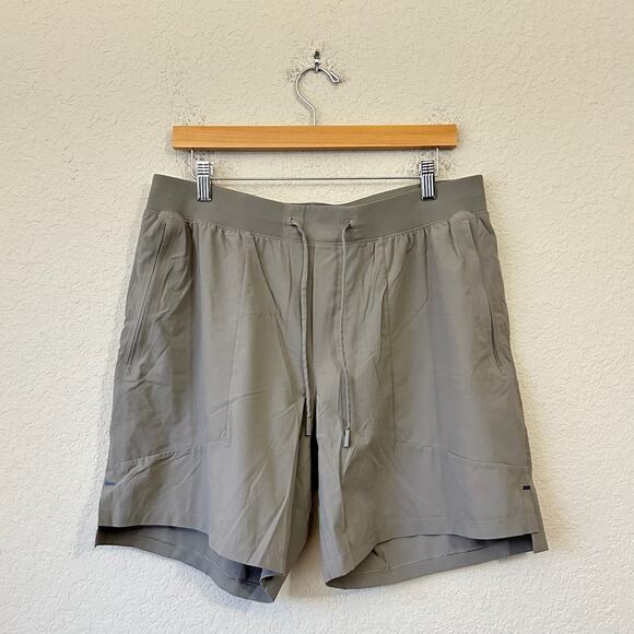 LULULEMON License To Train Shorts Gray Pull On Performance Activewear - Picture 1 of 10